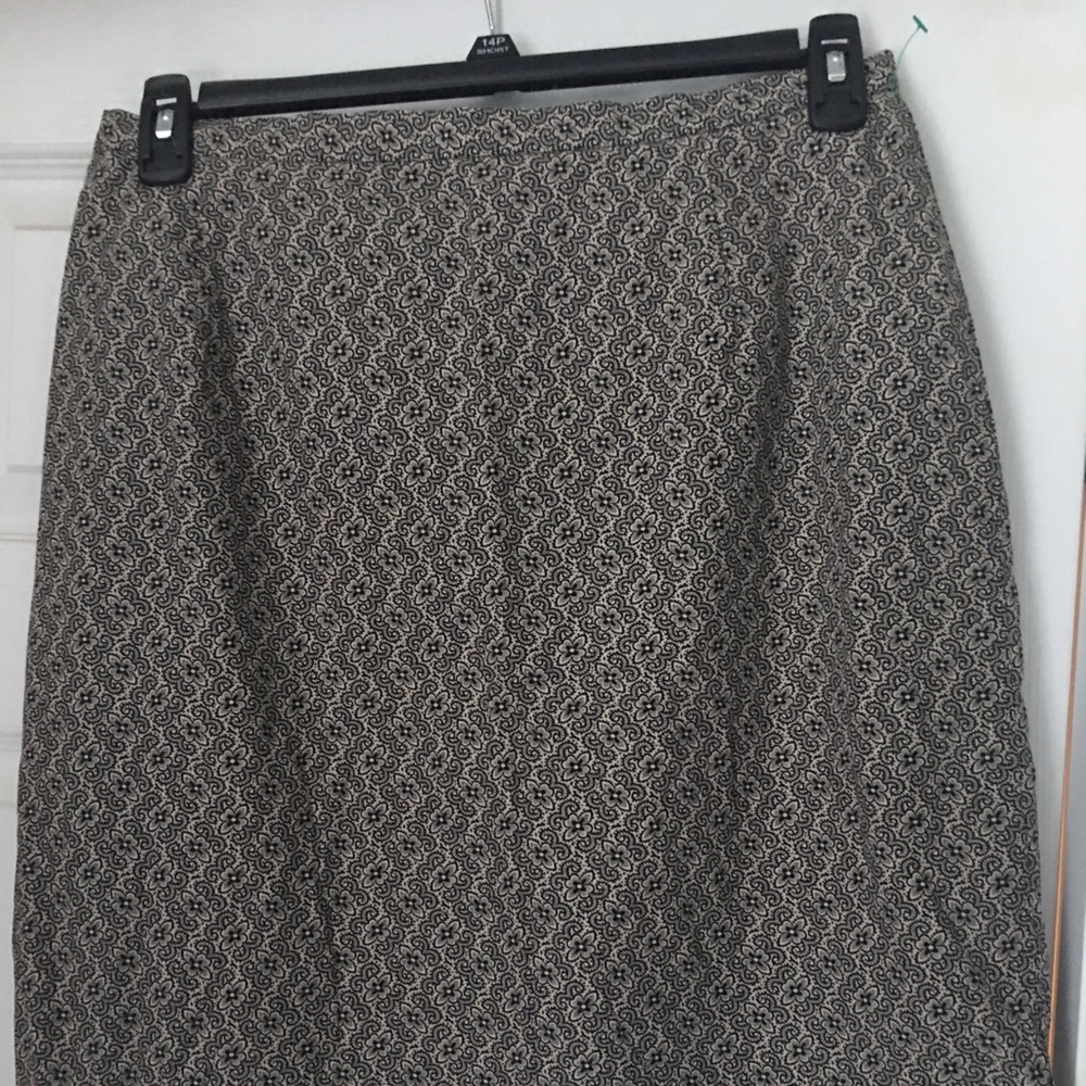 Casual Corner Annex skirt size 14